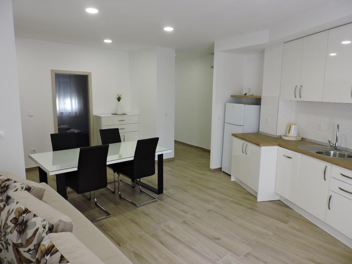 Apartments Lidus Makarska Exterior foto