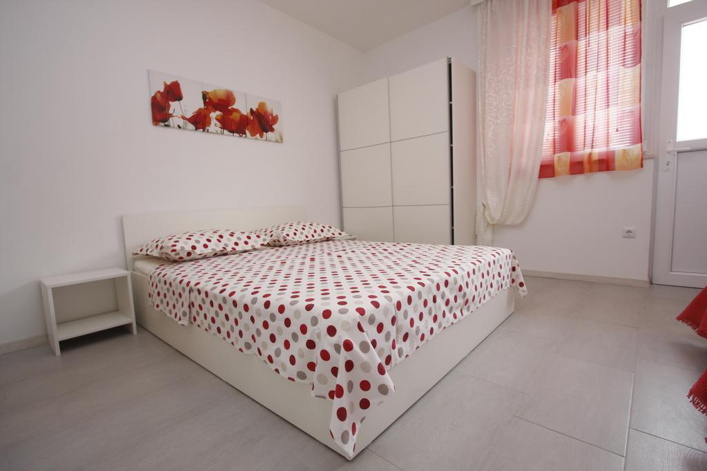 Apartments Lidus Makarska Zimmer foto
