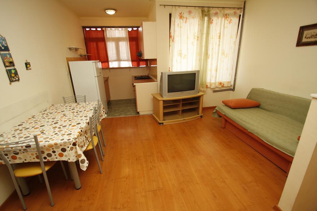 Apartments Lidus Makarska Zimmer foto