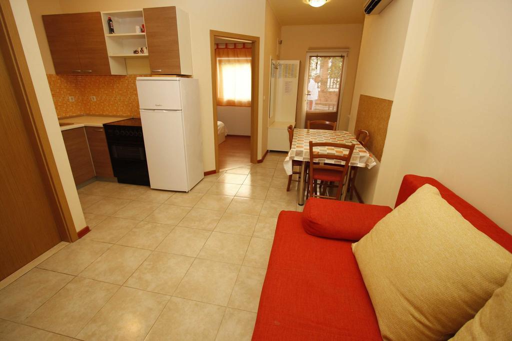 Apartments Lidus Makarska Zimmer foto